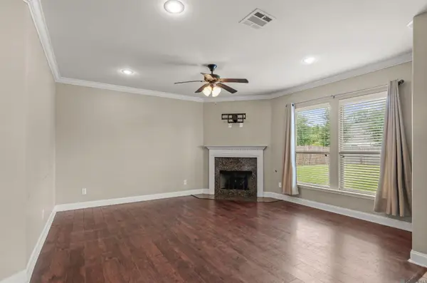 10459 Oakmount Dr, Denham Springs, LA 70706