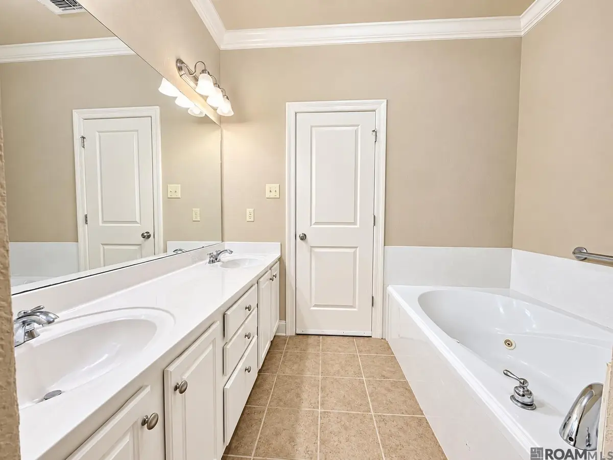 4848 Windsor Village Dr #55, Baton Rouge, LA 70817 - #1