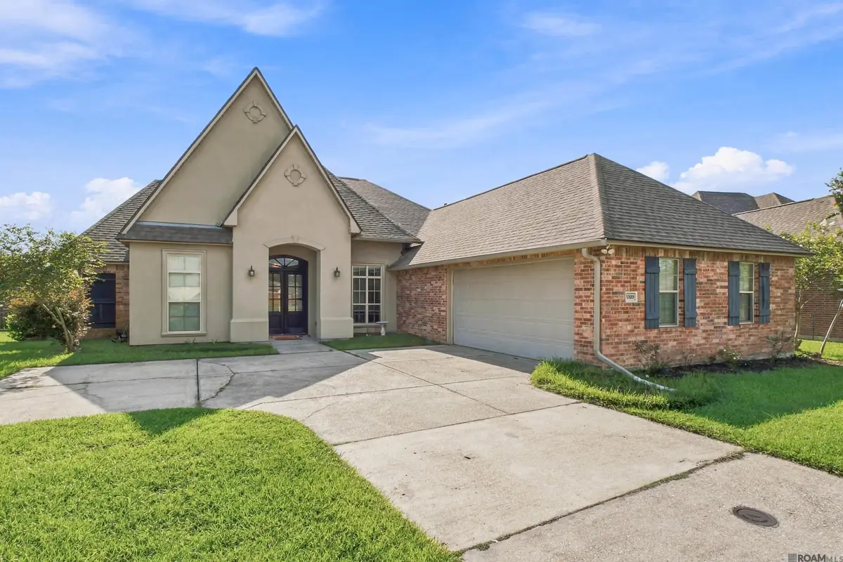 30889 Creek Valley Dr, Denham Springs, LA 70726 - #1