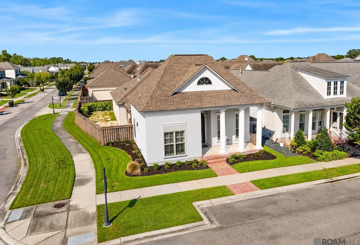 10718 Bird Song Dr, Baton Rouge, LA 70810 - #1
