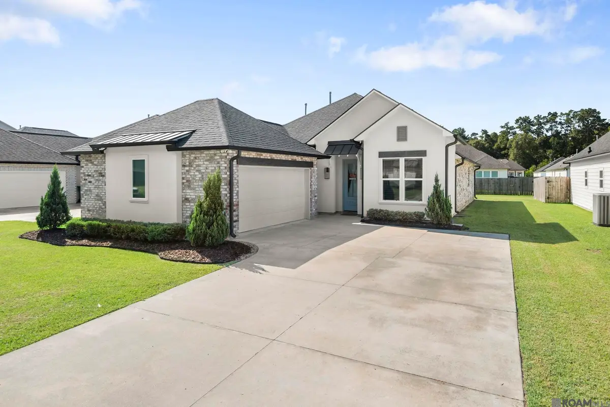 25240 Burlington Dr, Denham Springs, LA 70726 - #1