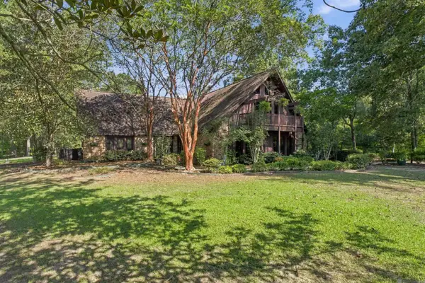 18511 Bay Ridge Ct, Baton Rouge, LA 70817