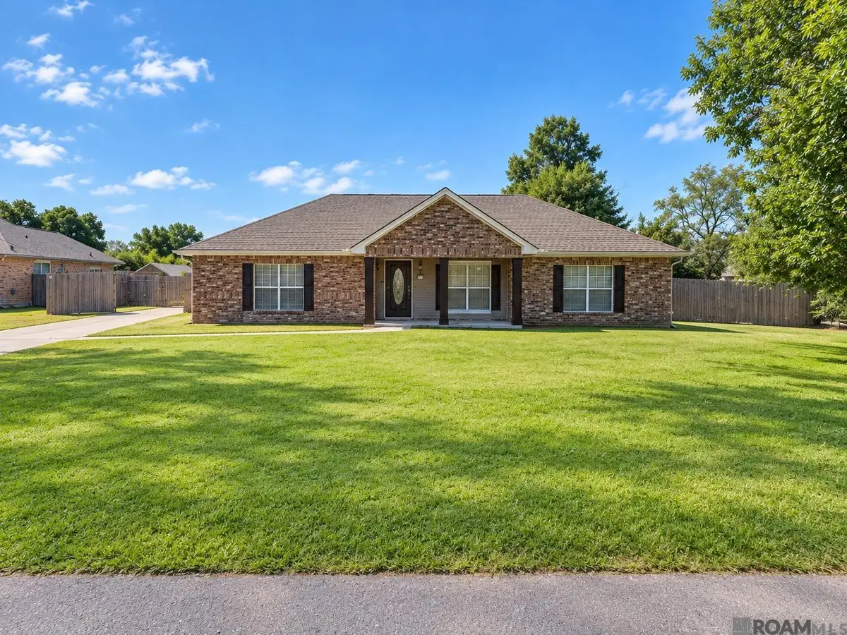 107 Weeks Dr, Youngsville, LA 70592 - #1