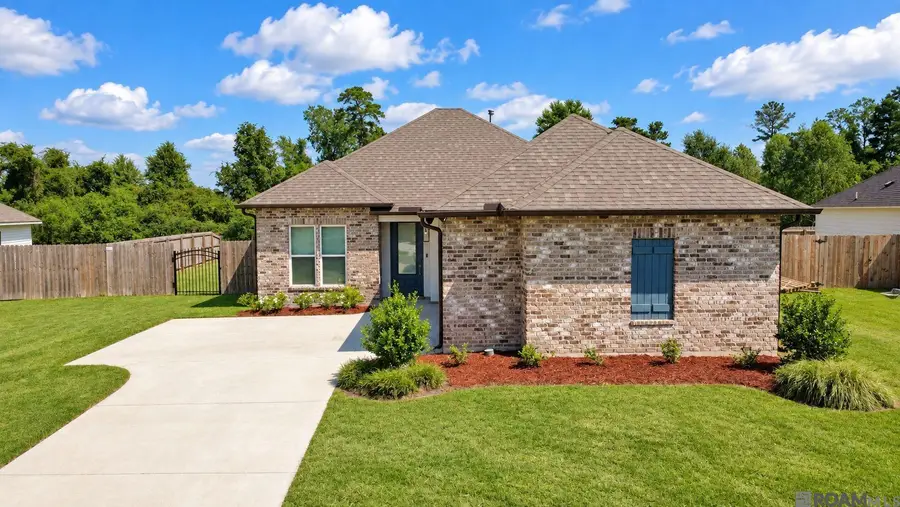 13775 Pinyon Dr, Denham Springs, LA 70726 - #2