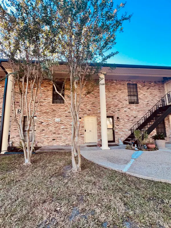 200 Moss Ln #B15, Houma, LA 70360