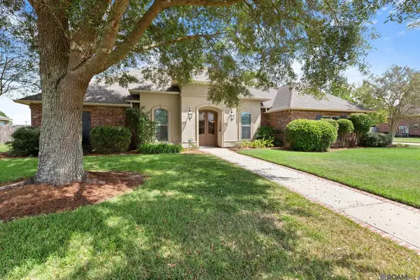 24525 Pecan Pointe Dr, Plaquemine, LA 70764