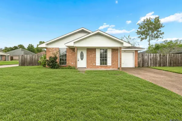 701 Belle Pointe Blvd, Laplace, LA 70068