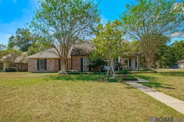 11212 Suncrest Ct, Baton Rouge, LA 70818