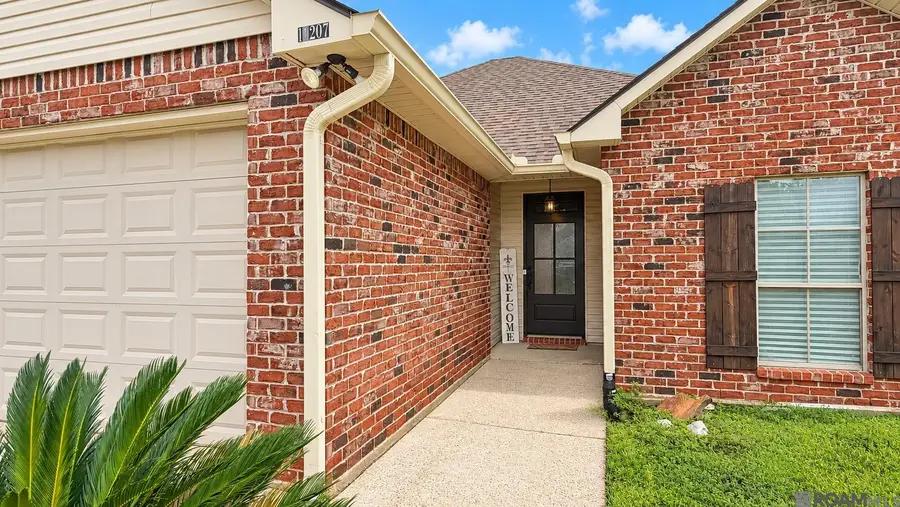 14207 Stones Throw Ct, Denham Springs, LA 70726 - #2