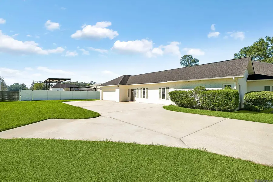 14377 Lazy Oaks Dr, Gonzales, LA 70737 - #3