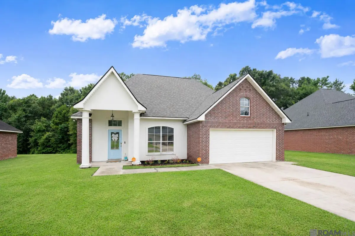23883 Springhill Dr, Denham Springs, LA 70726 - #1