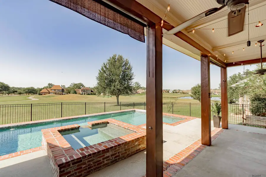 2402 S Turnberry Ave, Zachary, LA 70791 - #2