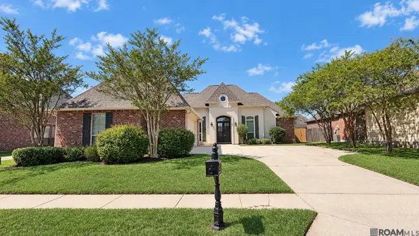 8910 Glenfield Dr, Baton Rouge, LA 70809