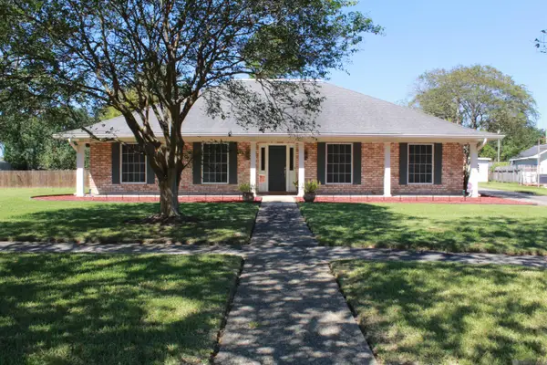 12607 N Highmeadow Ct, Baton Rouge, LA 70816