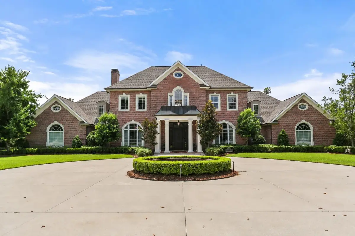800 E 1st St, Thibodaux, LA 70301 - #1