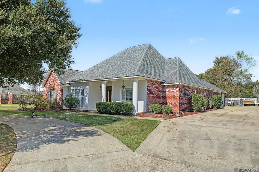 37353 Oak Grove Ct, Denham Springs, LA 70706 - #2