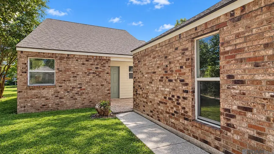 2425 Stonebridge Dr, Baton Rouge, LA 70810 - #2