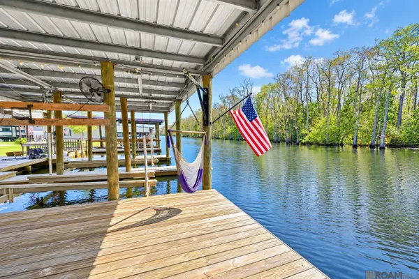 23328 Chene Blanc Ln, Maurepas, LA 70449