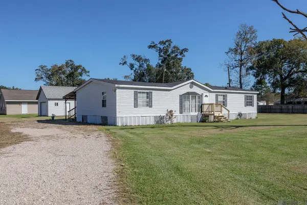 41260 Courtney Dr, Gonzales, LA 70737