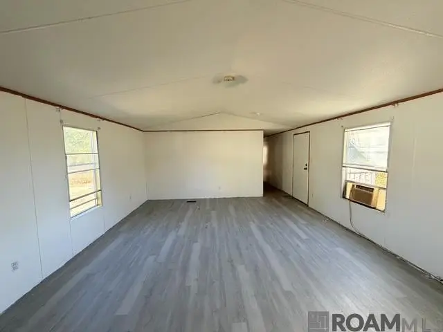 901 S George Ave, Gonzales, LA 70737 - #3