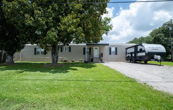 800 Live Oak, Sulphur, LA 70663