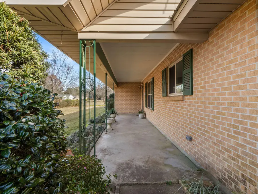 2011 Hampton St, Deridder, LA 70634 - Image #2