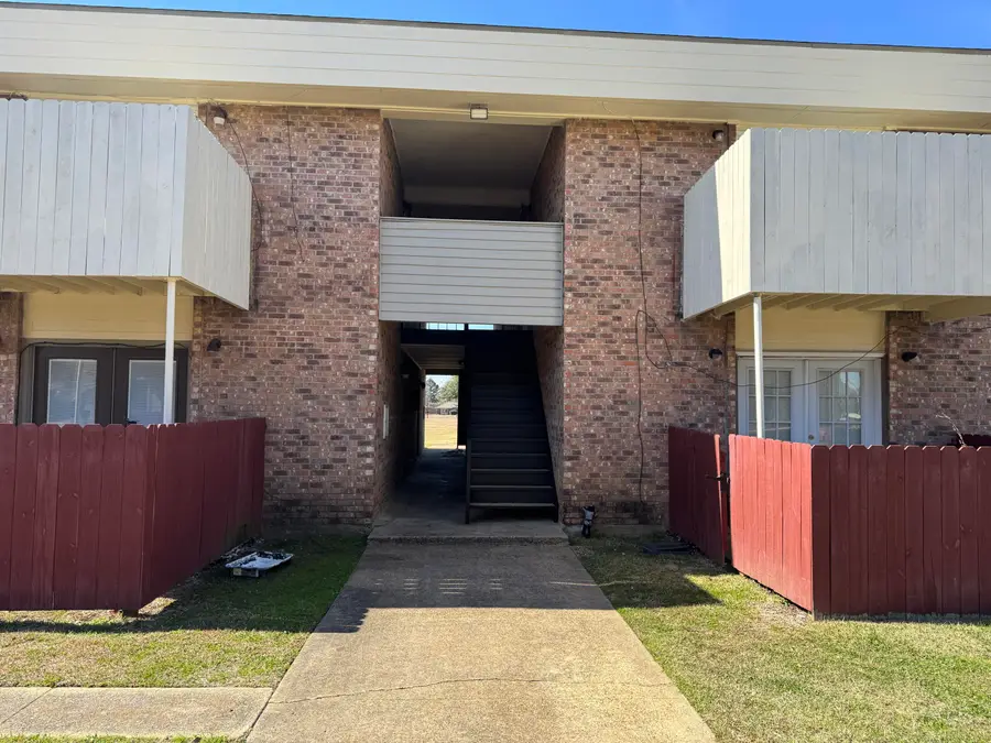 305 Greenbriar St., Deridder, LA 70634 - #2