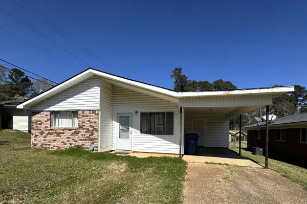 702 Stanton, New Llano, LA 71461
