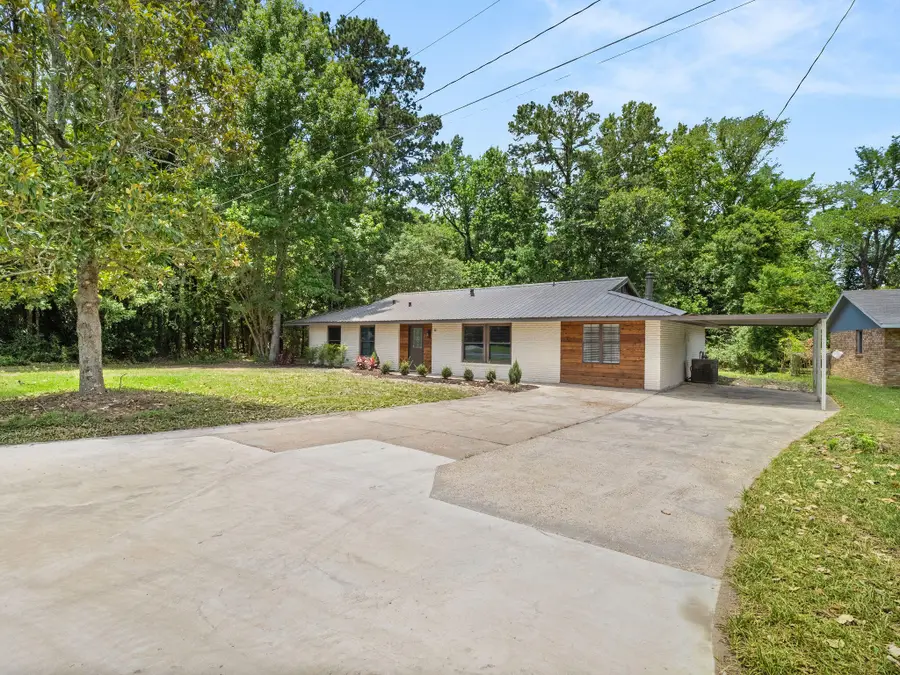 119 Allen Ave, Leesville, LA 71446 - #2