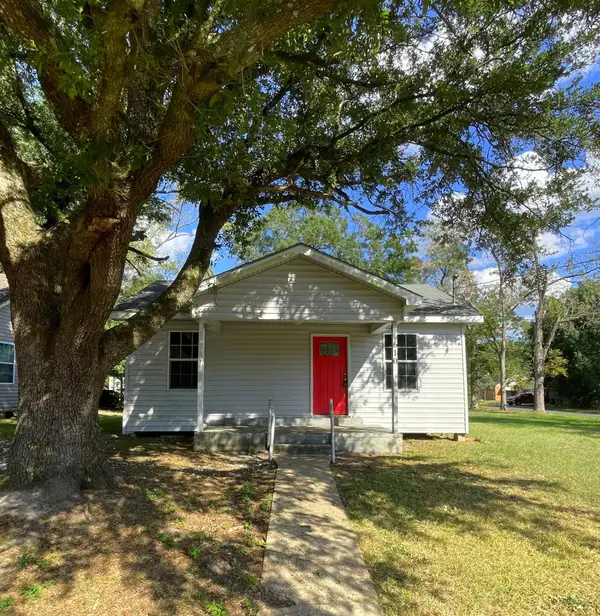 610 S Royal St, DeRidder, LA 70634