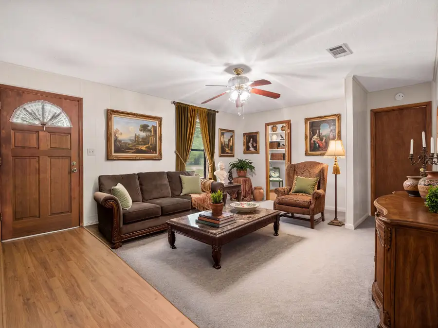 610 N Perkins St, Dequincy, LA 70633 - #3
