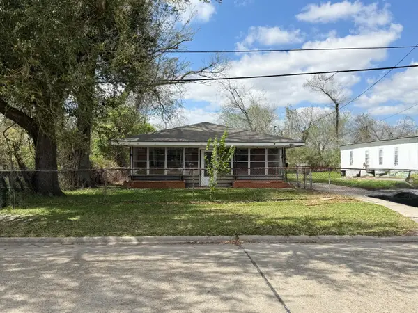1109 Carroll, Westlake, LA 70669