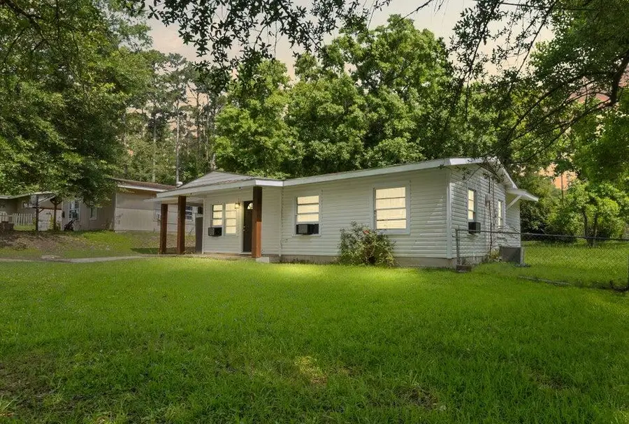 1314 Oak Dr, Leesville, LA 71446 - Image #2