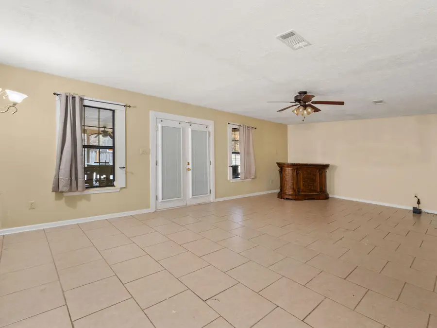 106 Burnley Dr, New Llano, LA 71461 - Image #2