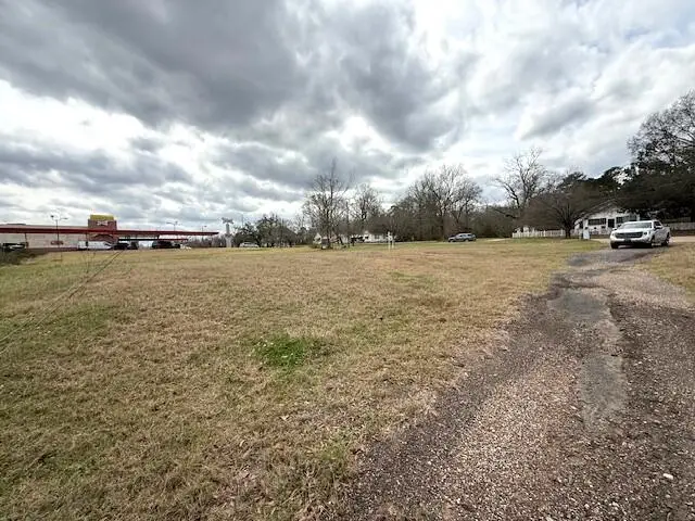 N 6th St, Leesville, LA 71446 - #3