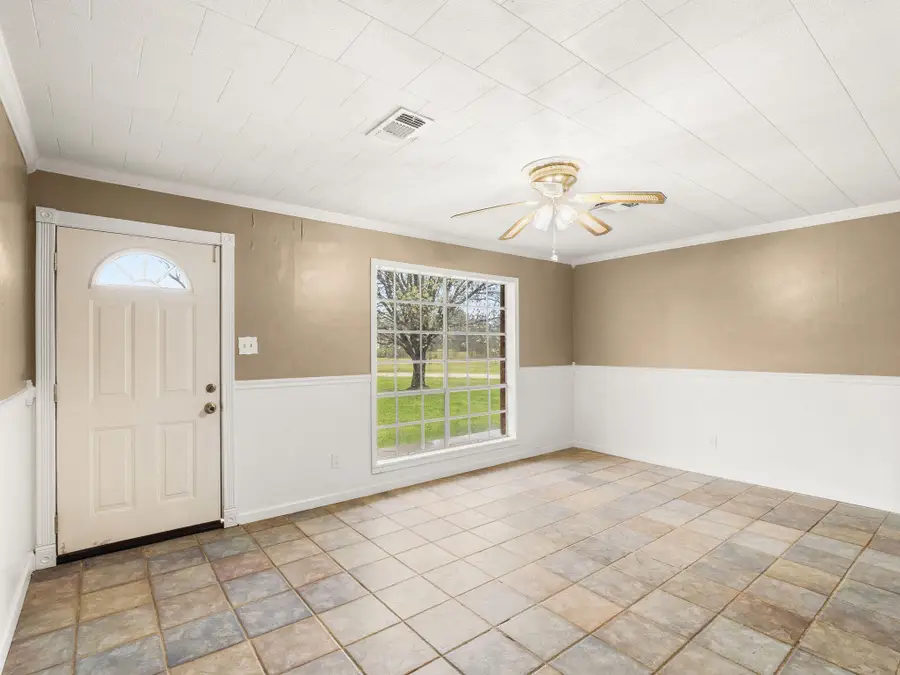 707 W Hawthorne Rd, Leesville, LA 71446 - #3