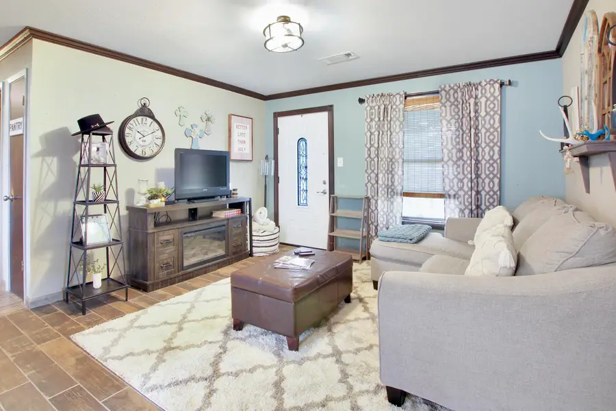 1406 Kings Rd, Leesville, LA 71446 - #3