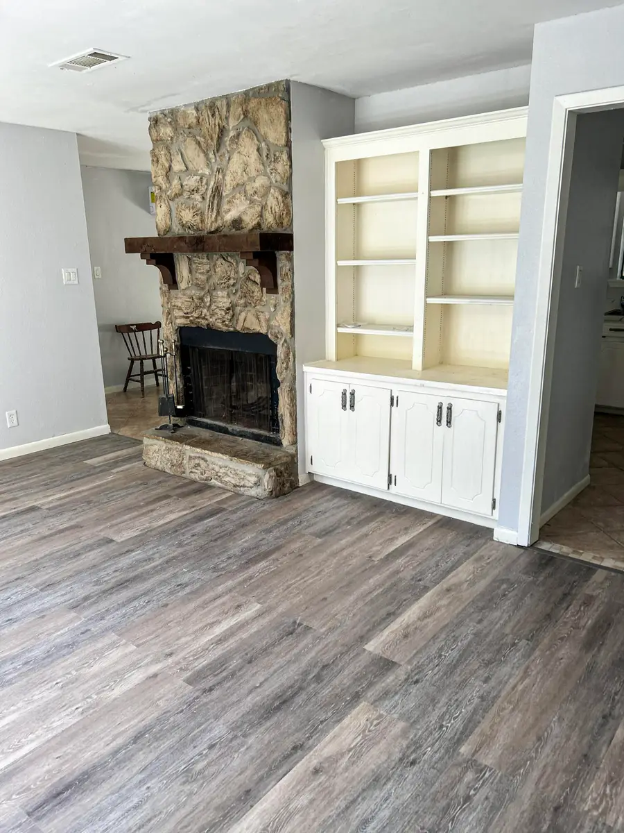 204 Old Oak, Leesville, LA 71446 - #2