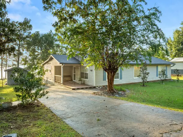 120 Lakeshore, Leesville, LA 71446