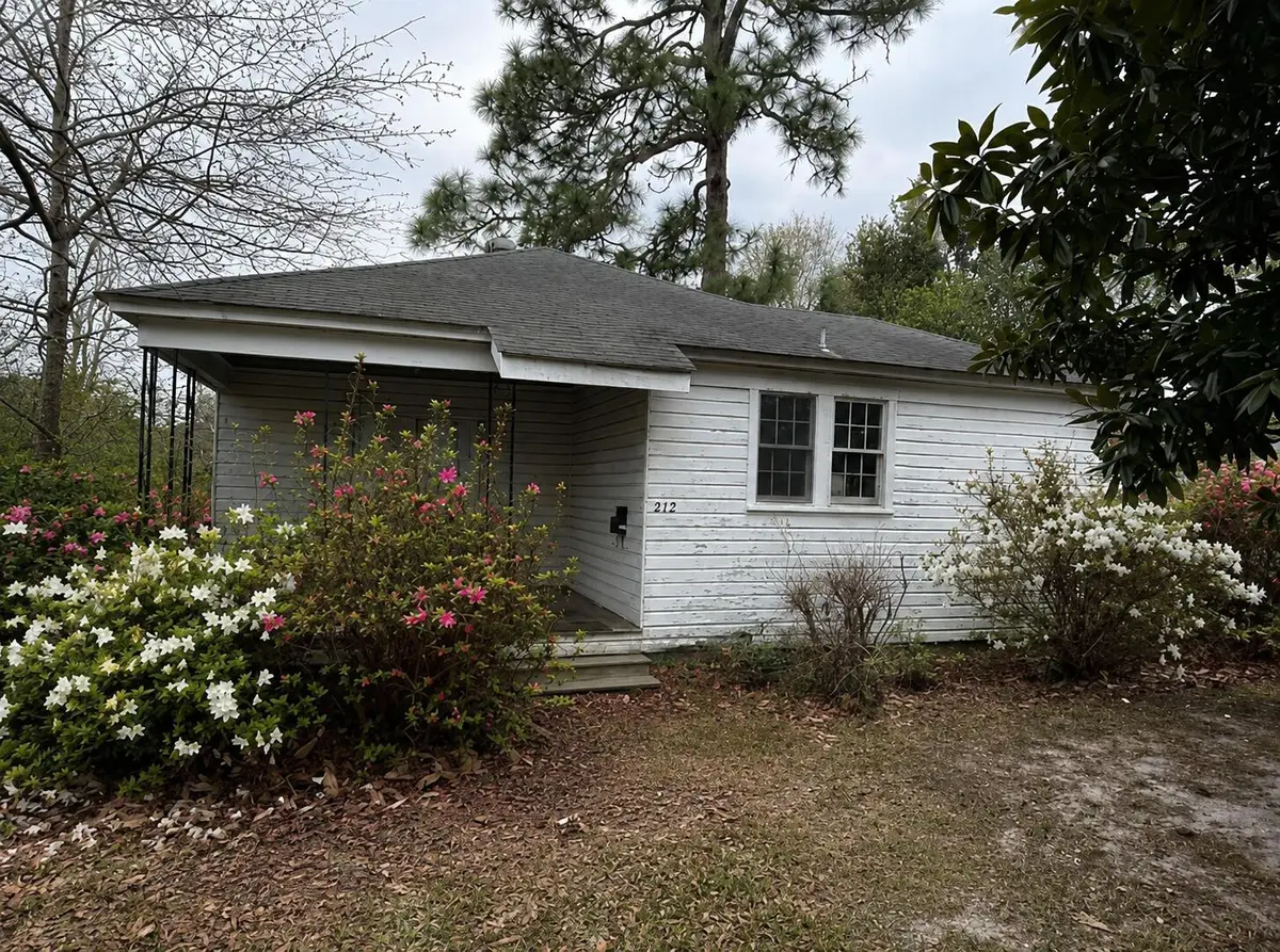 912 Dennis Ave, Leesville, LA 71446 - #1