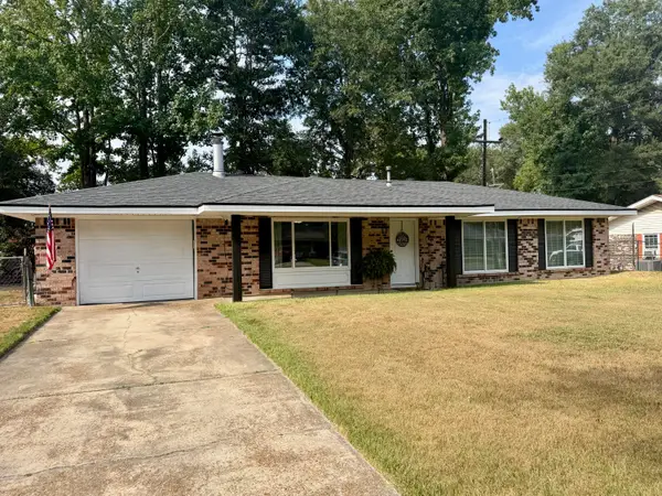 105 Whispering Pines, Leesville, LA 71446