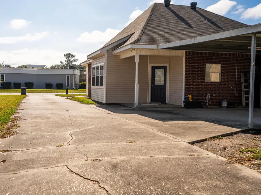 406 West Hudspeth Street, Welsh, LA 70601 - Image #3