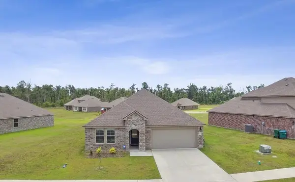 772 Gold Finch Way, Moss Bluff, LA 70611