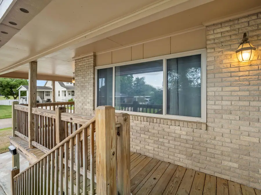 4315 Pleasant Dr, Lake Charles, LA 70605 - #2