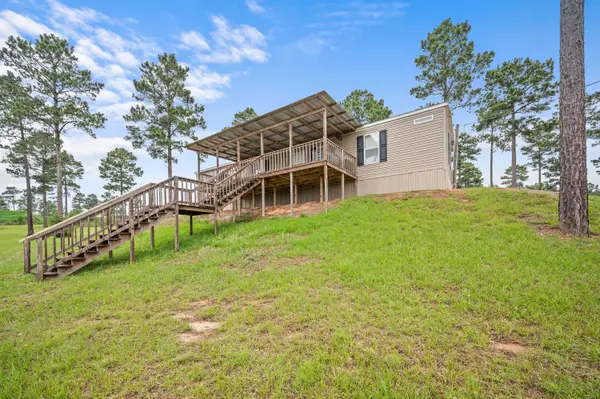 320 Reds Point, Florien, LA 71429