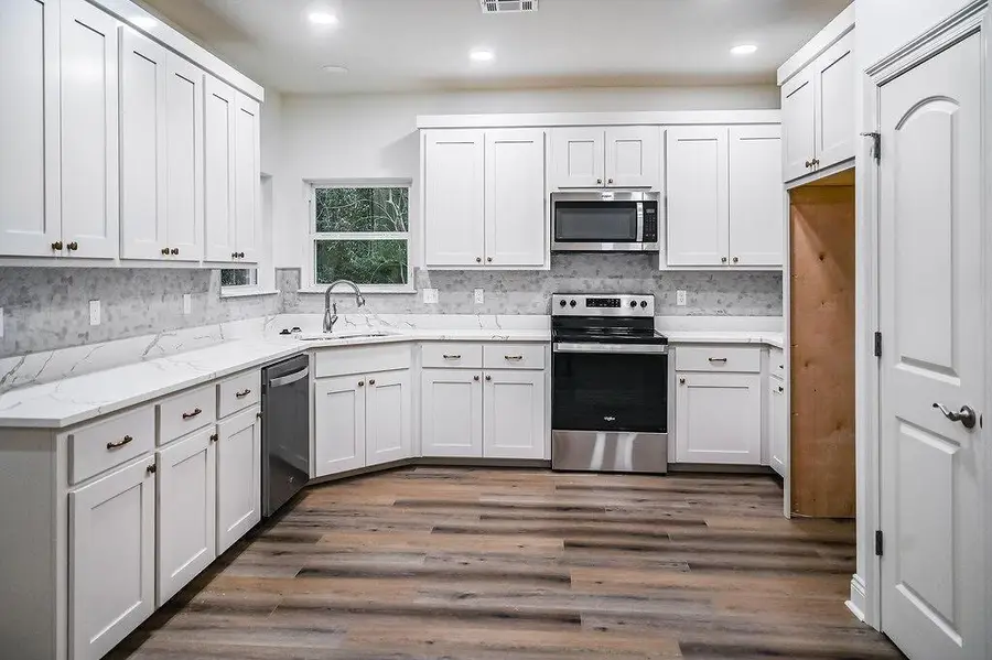 1402 Audrey, Deridder, LA 70634 - #3