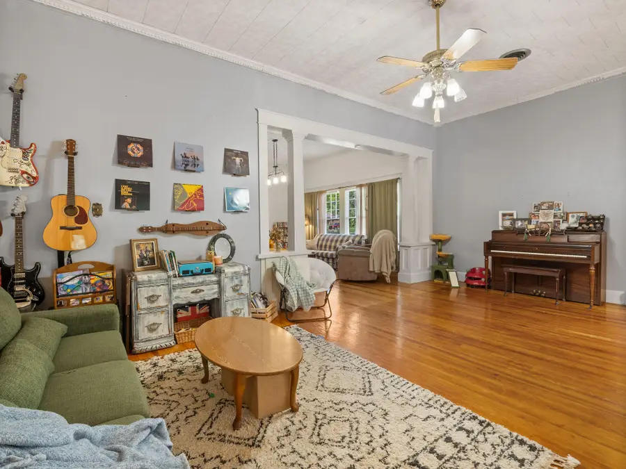 204 N 1st, Leesville, LA 71446 - #2