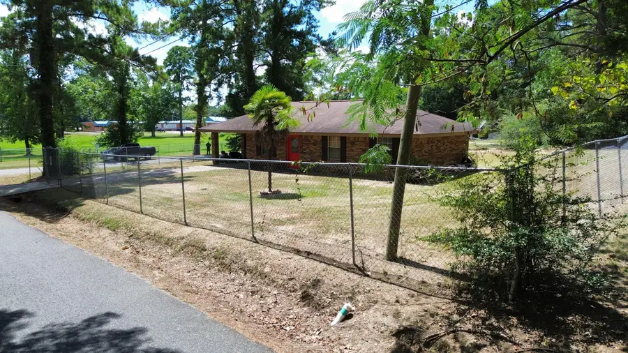1101 Ermine, Leesville, LA 71446 - #2