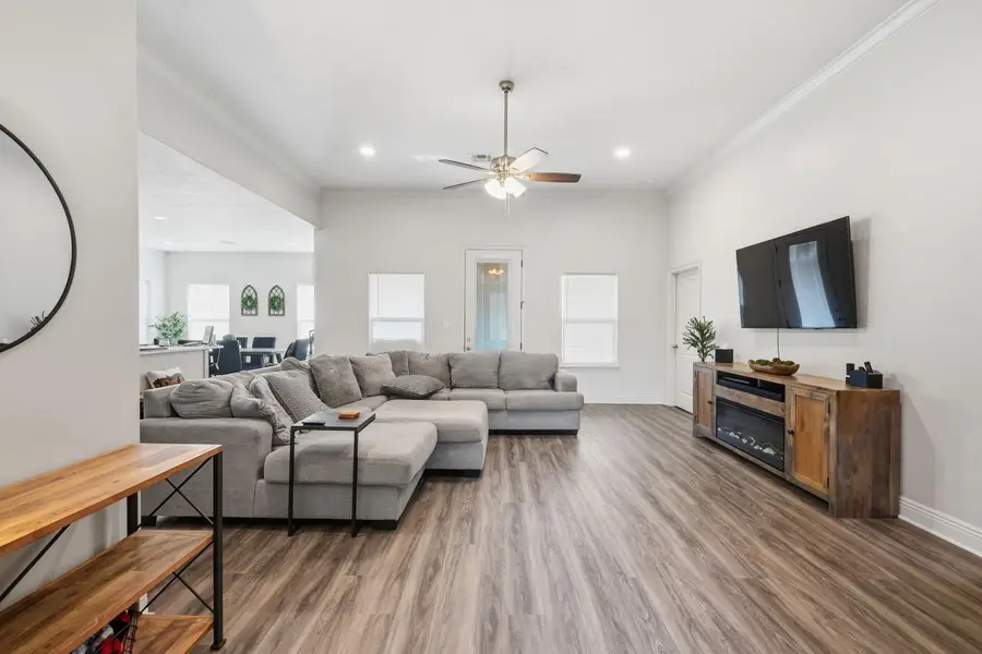 562 Oneal St, Deridder, LA 70634 - #3