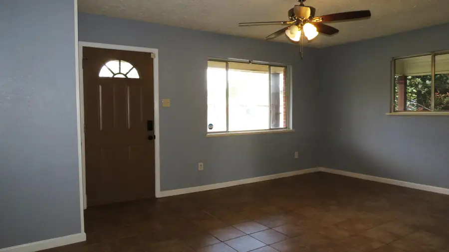 404 Magnolia, New Llano, LA 71461 - #2